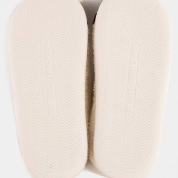 NWT Fuzzy Cowprint Slippers Women's Size: 8-9 - Picture 3 of 5